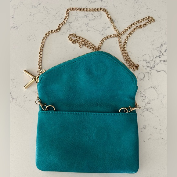 Teal Faux Leather Clutch with Removable Gold Strap - Picture 2 of 2